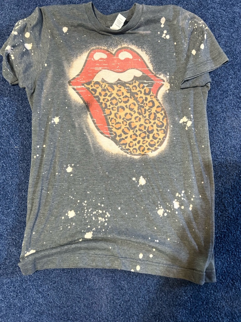 Tultex Gray Tee with Red Lips and Leopard Tongue Graphic